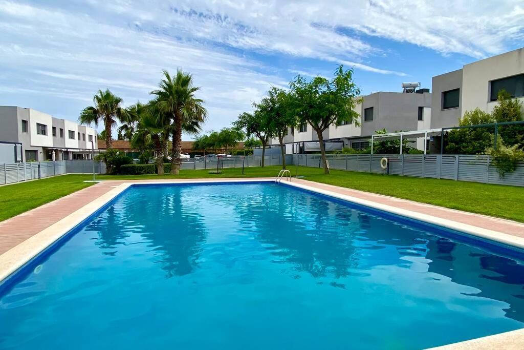 Chalet Moderno Con Piscina En Mont - Roige Bahia Dış mekan fotoğraf