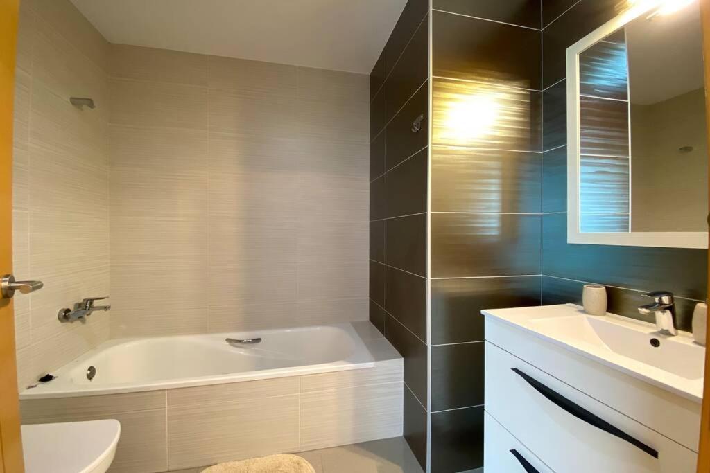 Chalet Moderno Con Piscina En Mont - Roige Bahia Dış mekan fotoğraf